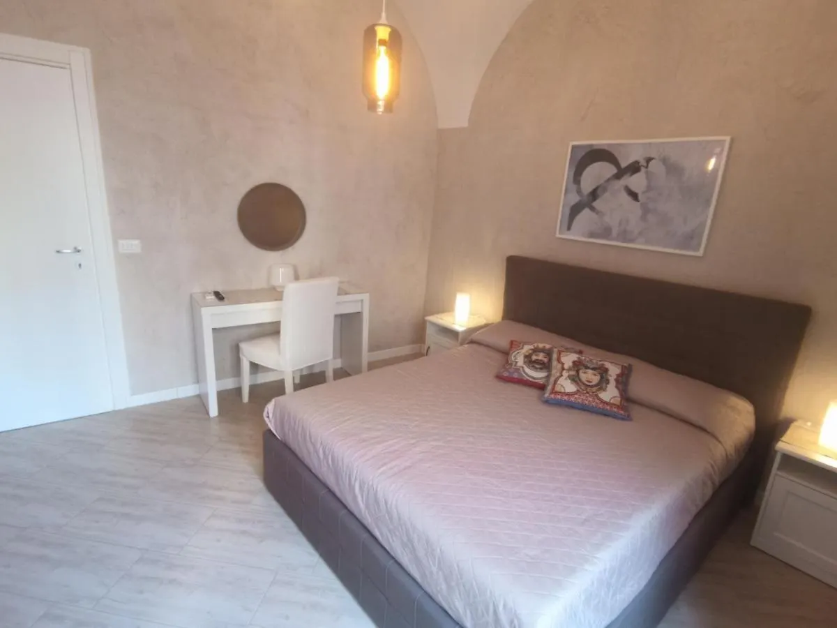 Apartment Cortile Pantaleone Holiday Home Catania